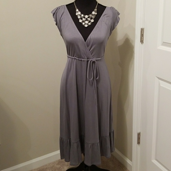 Old Navy Dresses & Skirts - Old Navy Ruffle Dress